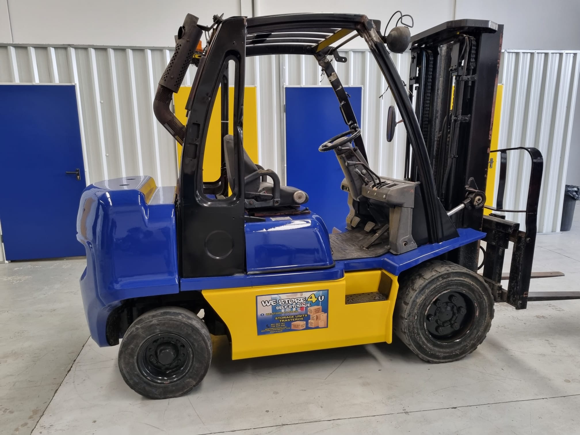Forklift equipment for heavy item removal services