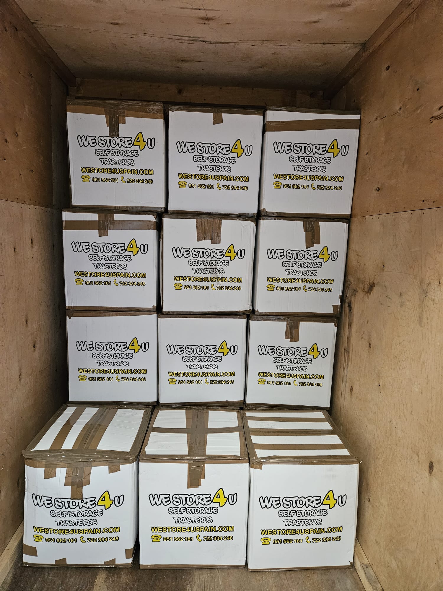 Secure packaging for fragile items during house moves